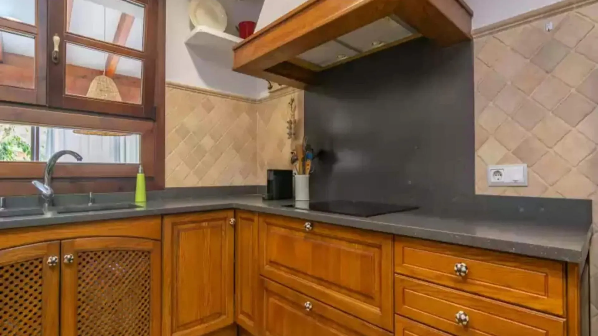 Amazing House In Vilafranca De Bonany Chalet